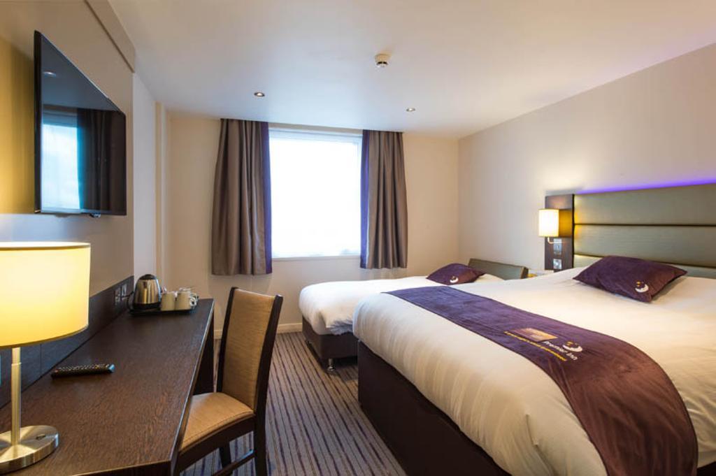 Premier Inn Barrow In Furness Экстерьер фото