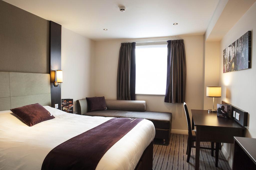 Premier Inn Barrow In Furness Номер фото