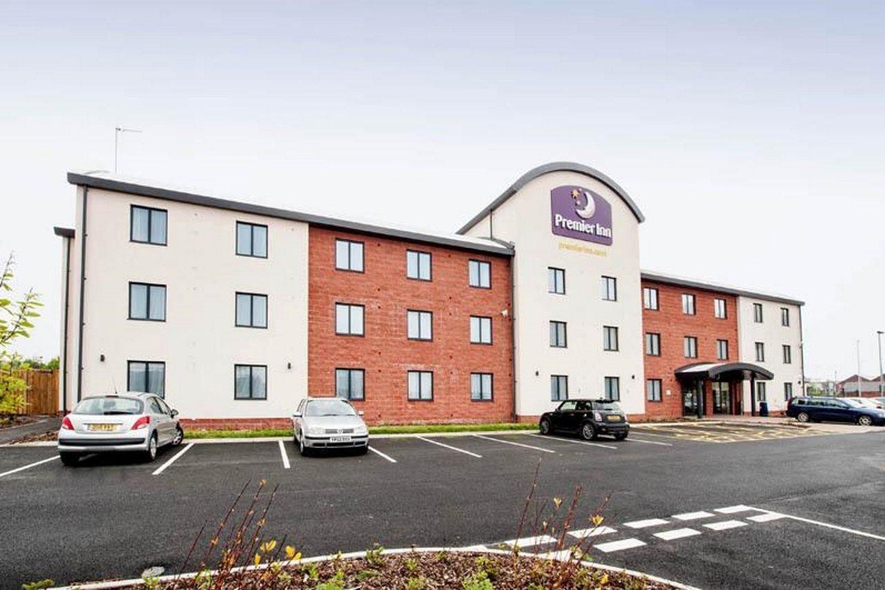 Premier Inn Barrow In Furness Экстерьер фото